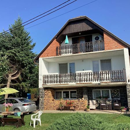 Ibolya Apartman Apartment Badacsony Exterior photo