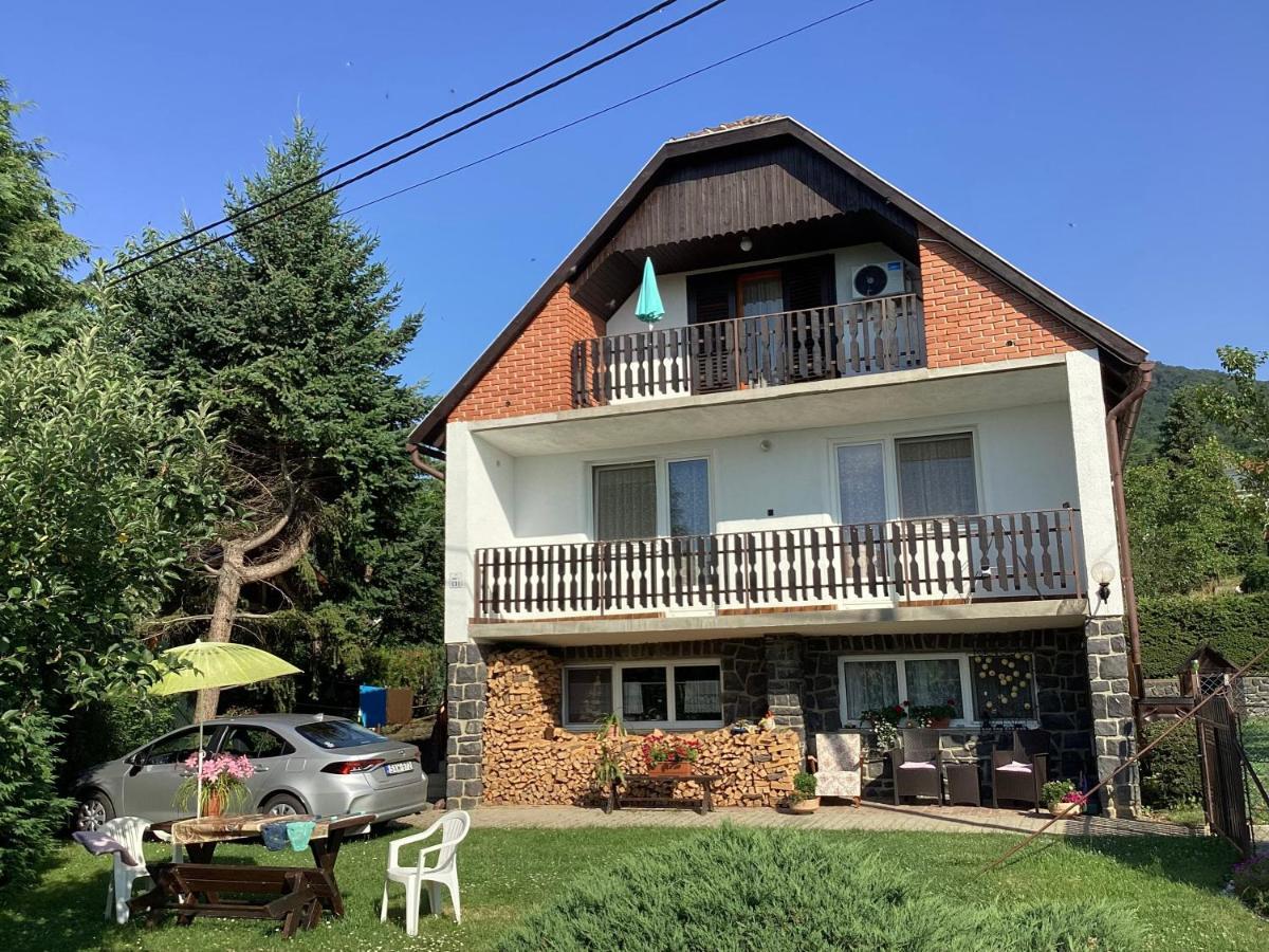 Ibolya Apartman Apartment Badacsony Exterior photo